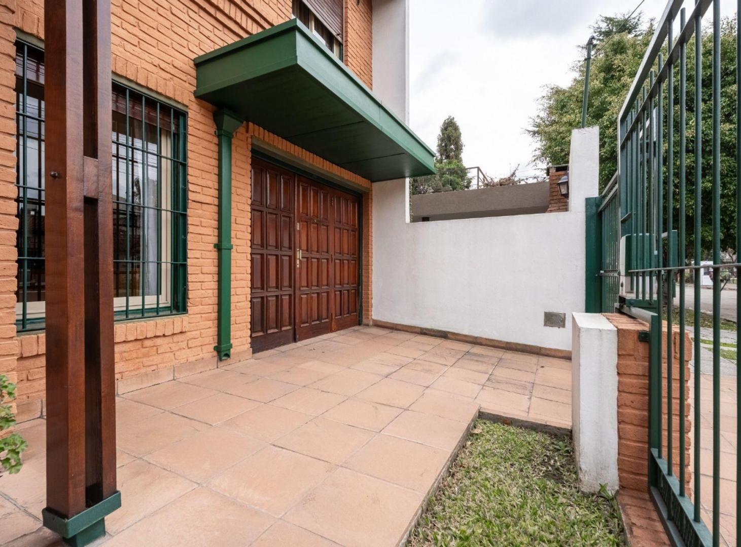 Foto de CASA 6 AMB. VENTA, HAEDO, CON PARRILLA Y PILETA, imagen 4
