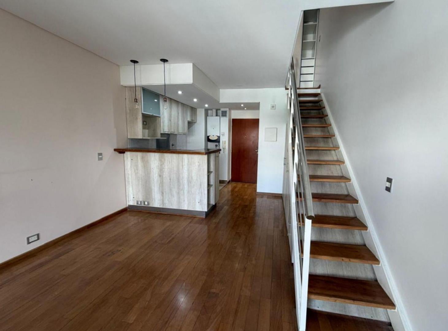 Foto de VENTA DUPLEX 2 AMBIENTES C BALCON. PILETA-GYM-SUM, imagen 1