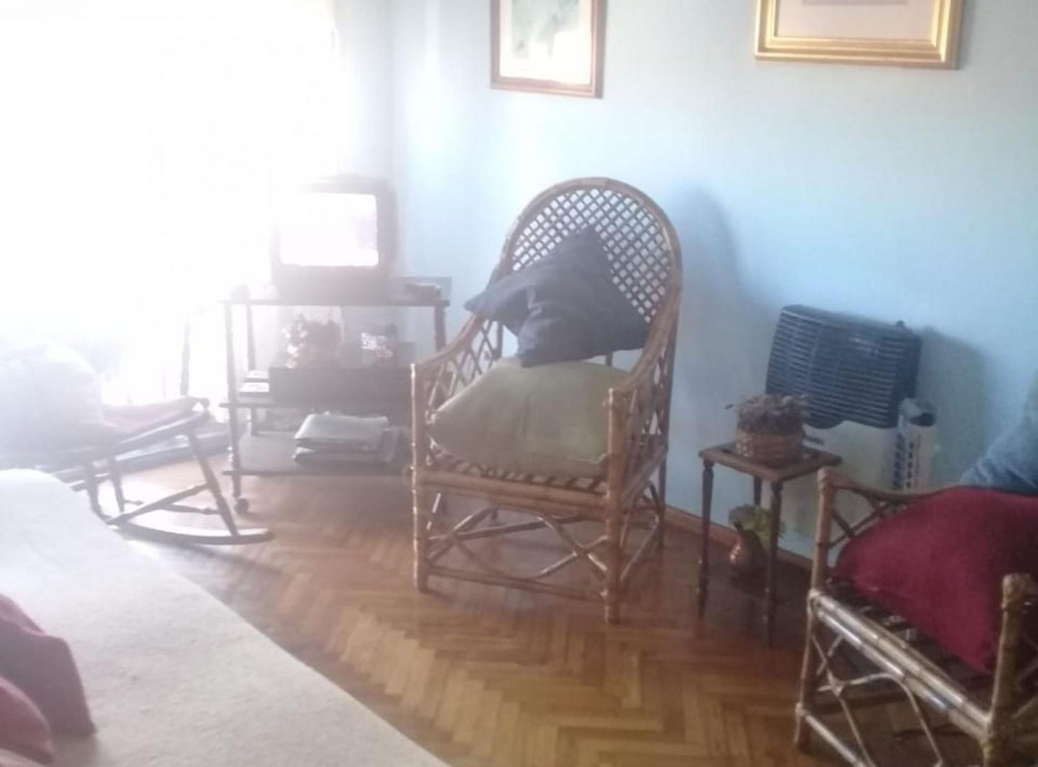 Foto de DEPARTAMENTO EN VENTA 2 AMBIENTES - BALVANERA CABA, imagen 2