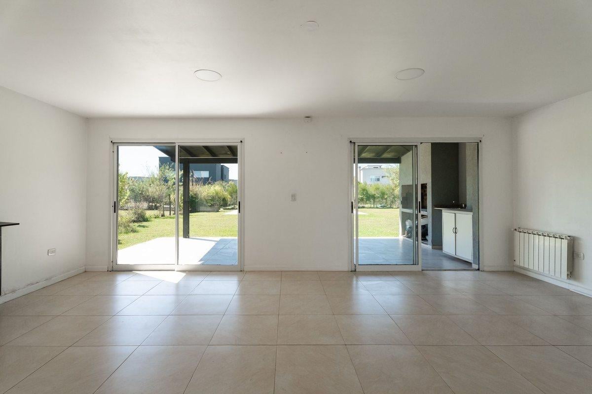 Foto de Venta casa c/pileta Barrio San Gabriel, Villanueva, imagen 5