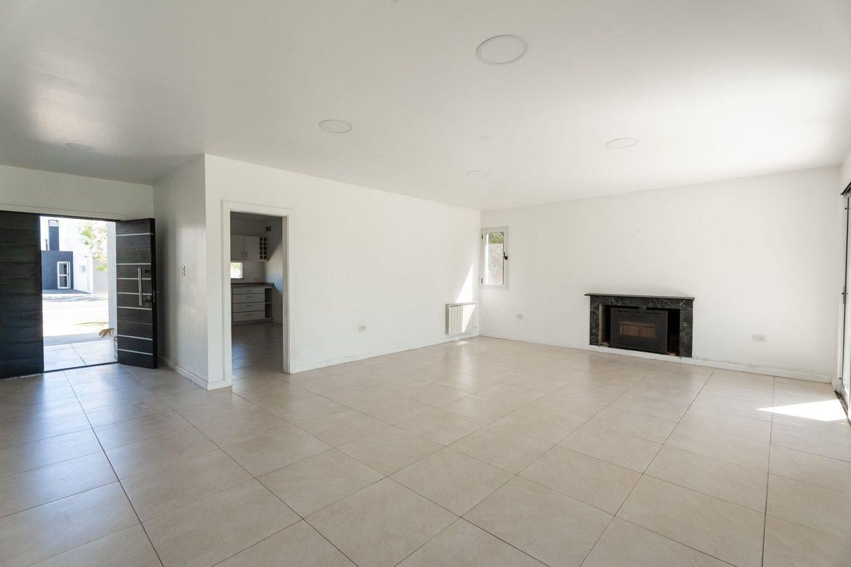 Foto de Venta casa c/pileta Barrio San Gabriel, Villanueva, imagen 4
