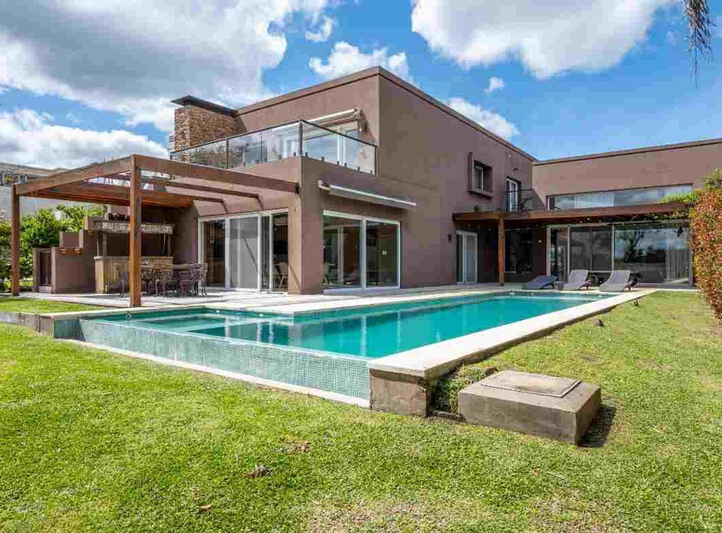 Foto de ESPECTACULAR CASA DE 420 MTS2, CON PILETA Y AMARRA, imagen 4
