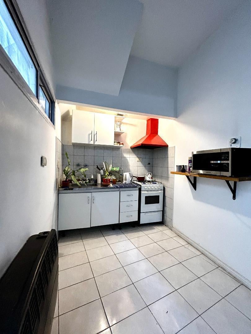 Foto de VENTA CASA MULTIFAMILIAR 6 AMBIENTES FLORES, imagen 3