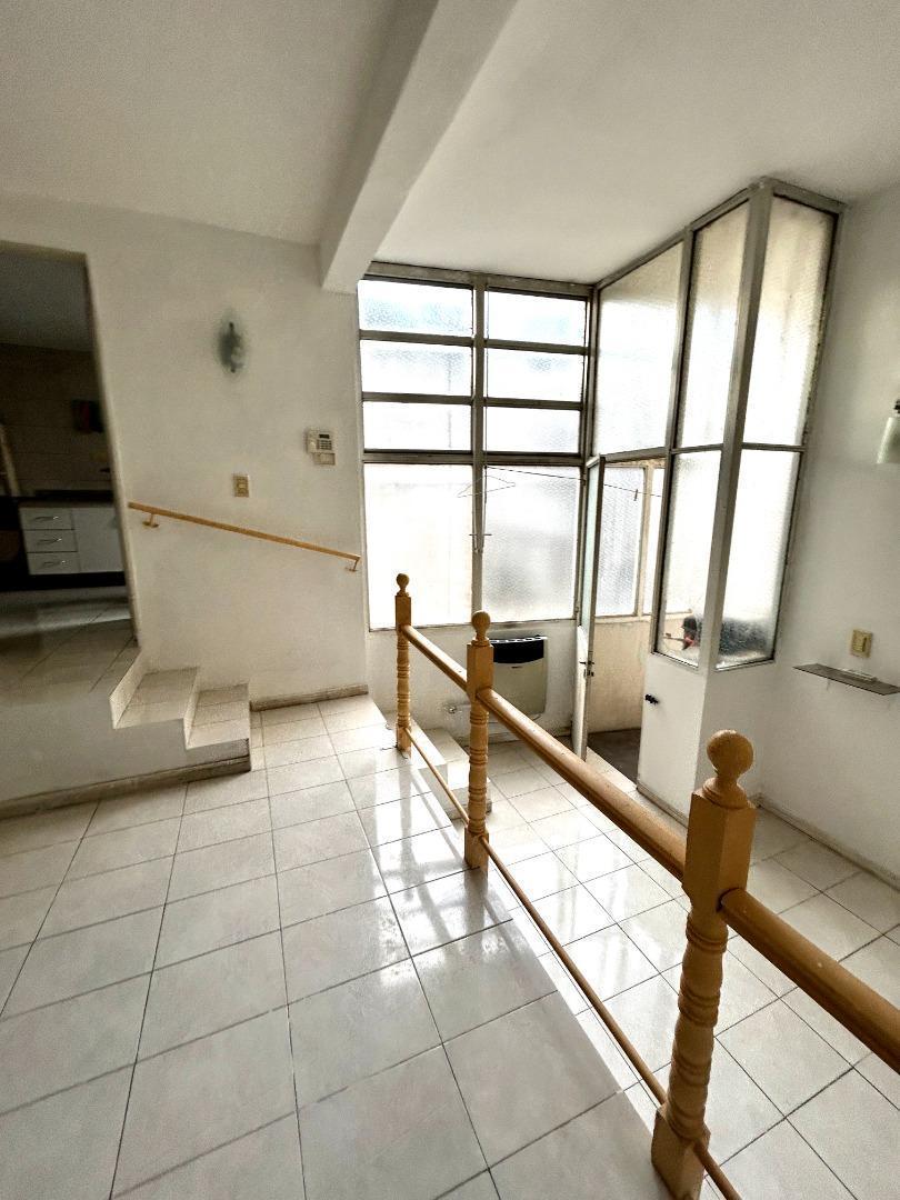 Foto de VENTA CASA MULTIFAMILIAR 6 AMBIENTES FLORES, imagen 5