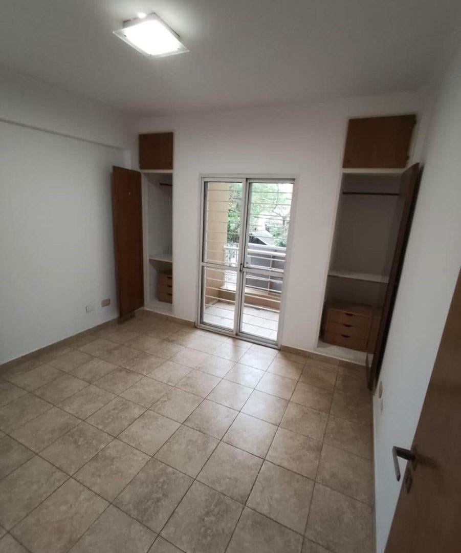 Foto de Alquiler de departamento en moron con cochera, imagen 3