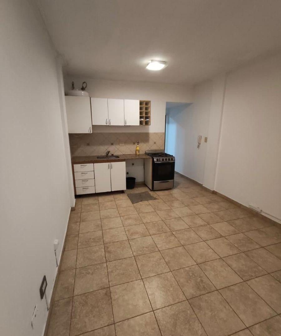 Foto de Alquiler de departamento en moron con cochera, imagen 1