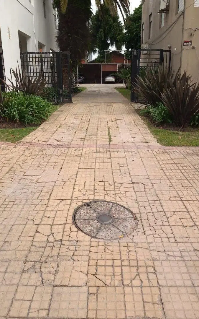 VENTA COCHERA CUBIERTA CALLE 33 E/26 Y 27 3