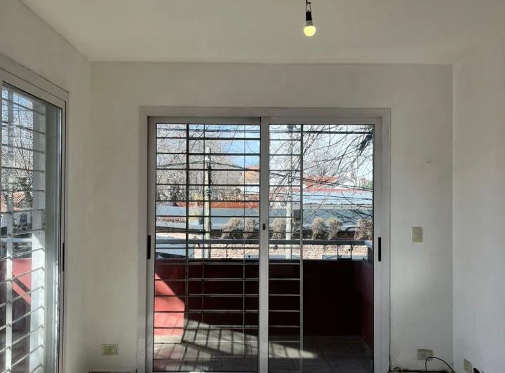 Departamento en excelente ubicación, Monte Grande 3