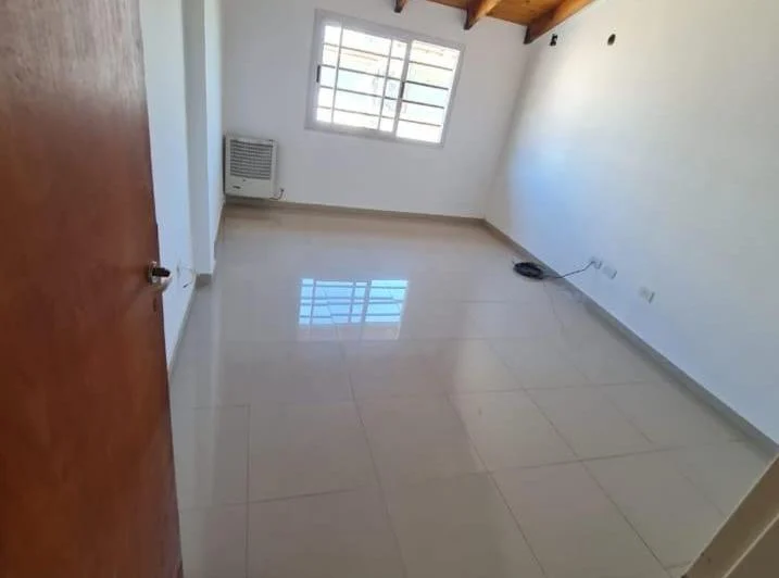 Alquilo hermoso duplex 3dormitorios en Neuquén capital 4