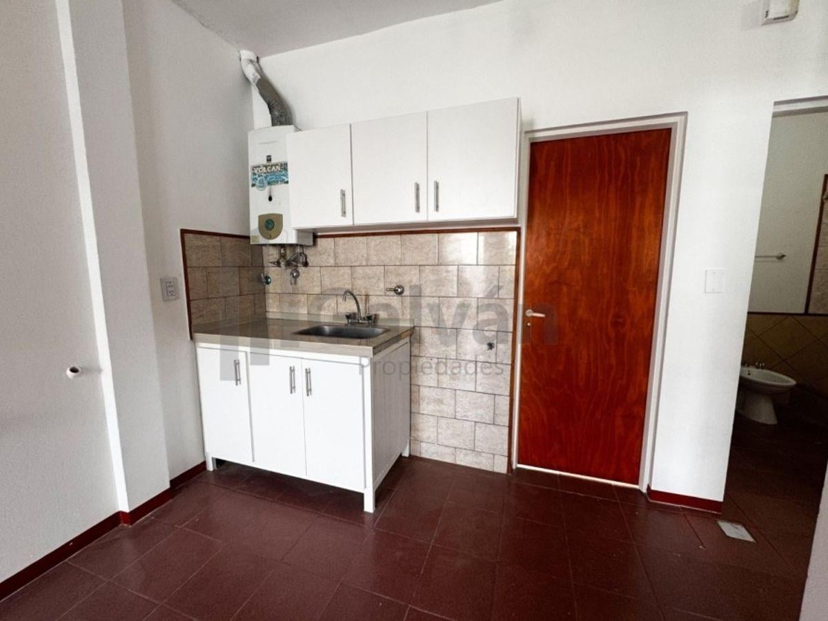 Foto de Departamento tipo PH en alquiler de 52m2 en Wilde, imagen 5