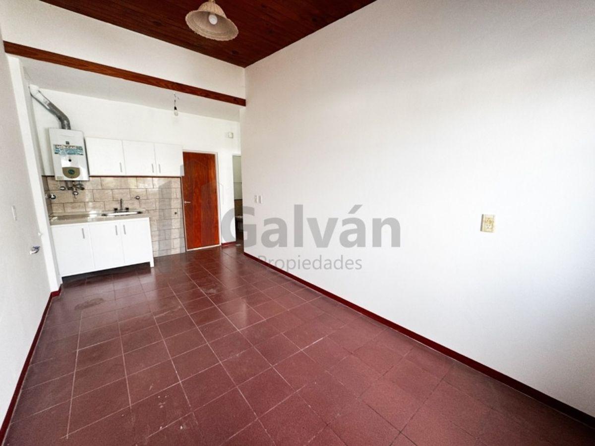 Foto de Departamento tipo PH en alquiler de 52m2 en Wilde, imagen 5