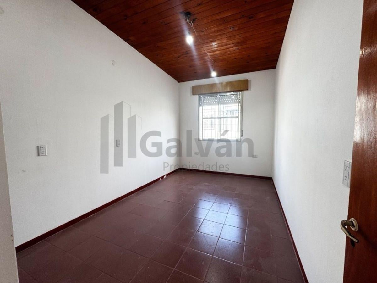 Foto de Departamento tipo PH en alquiler de 52m2 en Wilde, imagen 4