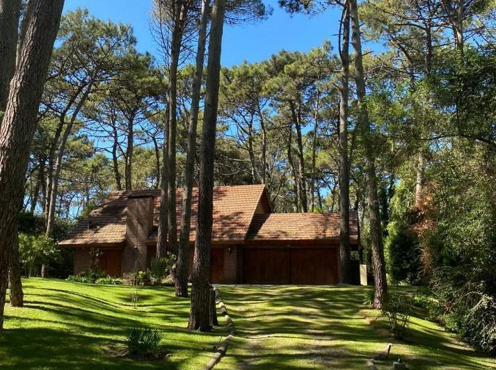 Propiedad Estilo tradiconal en Alquiler en Carilo 1