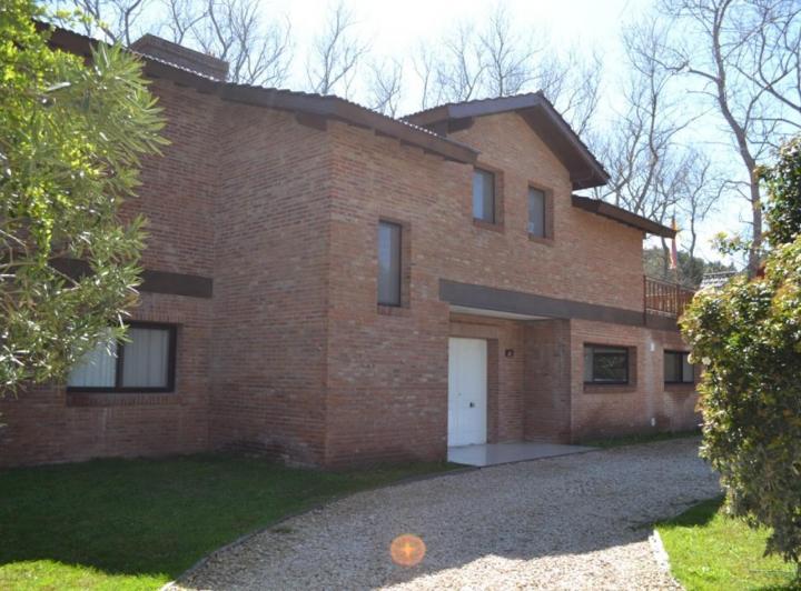 Chalet de estilo tradicional a 50 mts del Mar 1