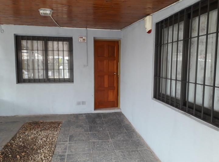 Casa 2/3 dormitorios en B° Las Palmas 4