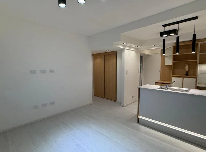 Departamento Totalmente Refaccionado Con Diseño De Categoria Y 2 Patios 5