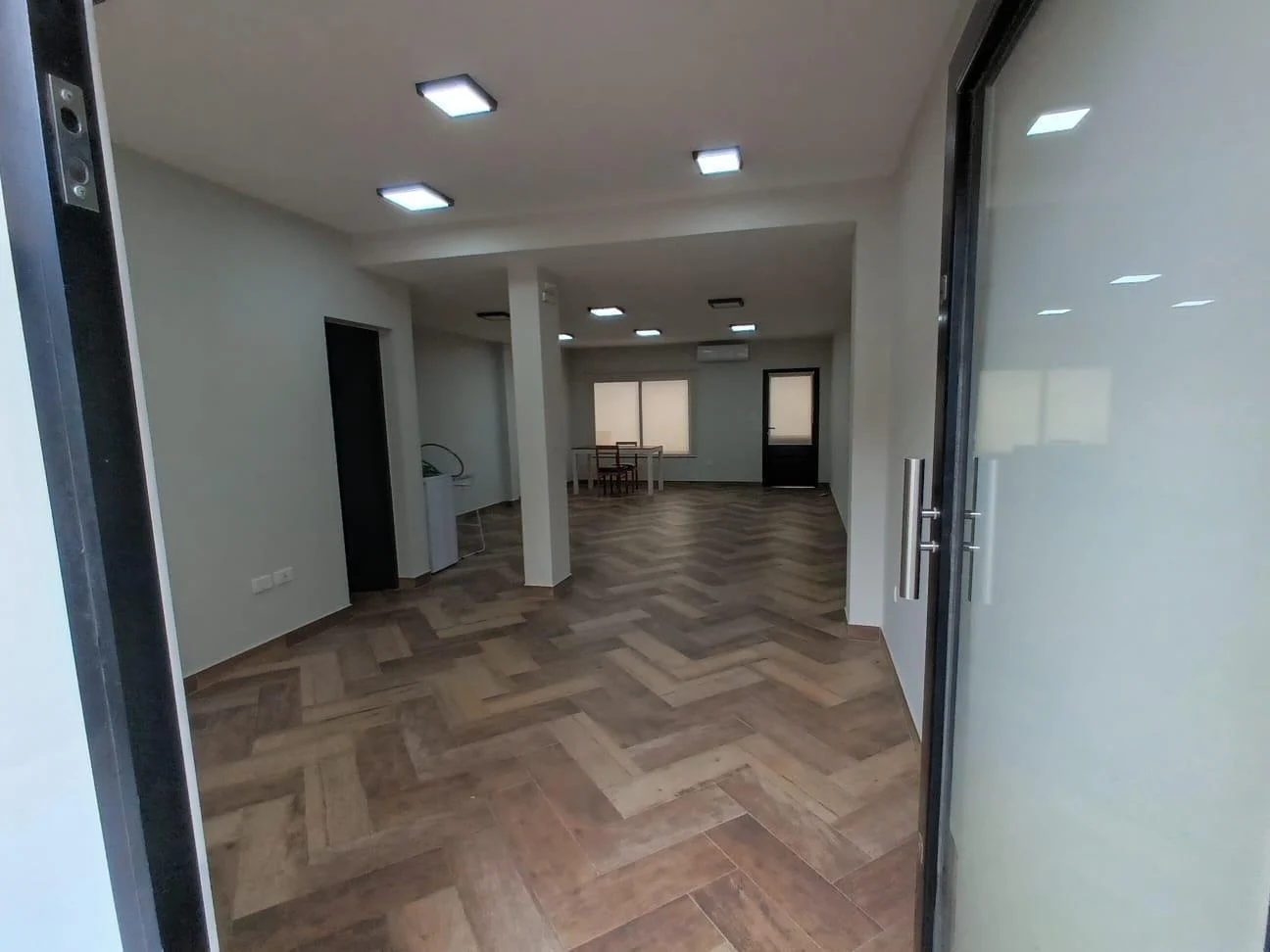 Foto de LOCAL COMERCIAL A ESTRENAR, ZABALA al 700, imagen 4