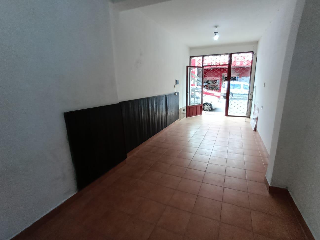 Foto de LOCAL COMERCIAL EN ALQUILER * MENDOZA * al 1400, imagen 3