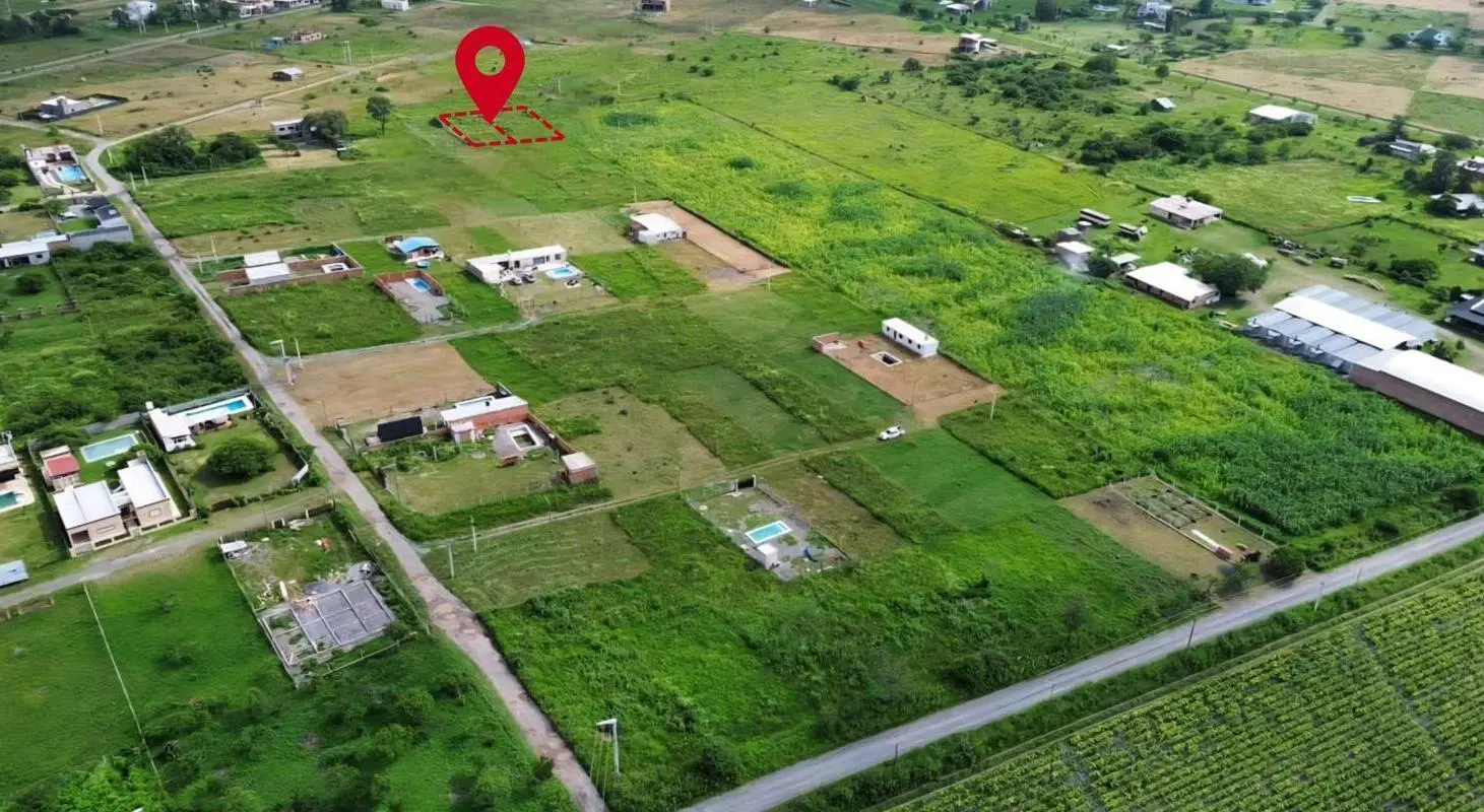 Terreno en venta en  La Carmina Campo Quijano 4
