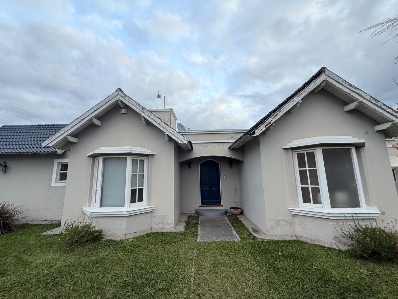 Venta casa en La Almudena 4 dormitorios