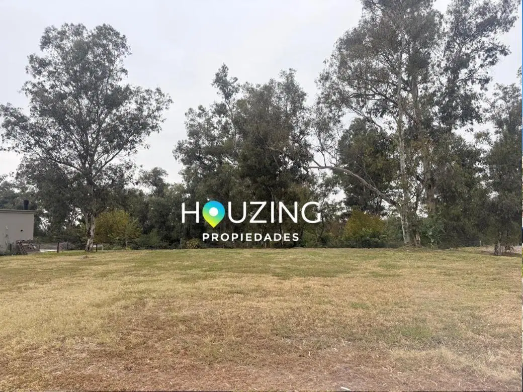 Lote plano de 1482m2 en Praderas de San Lorenzo 3