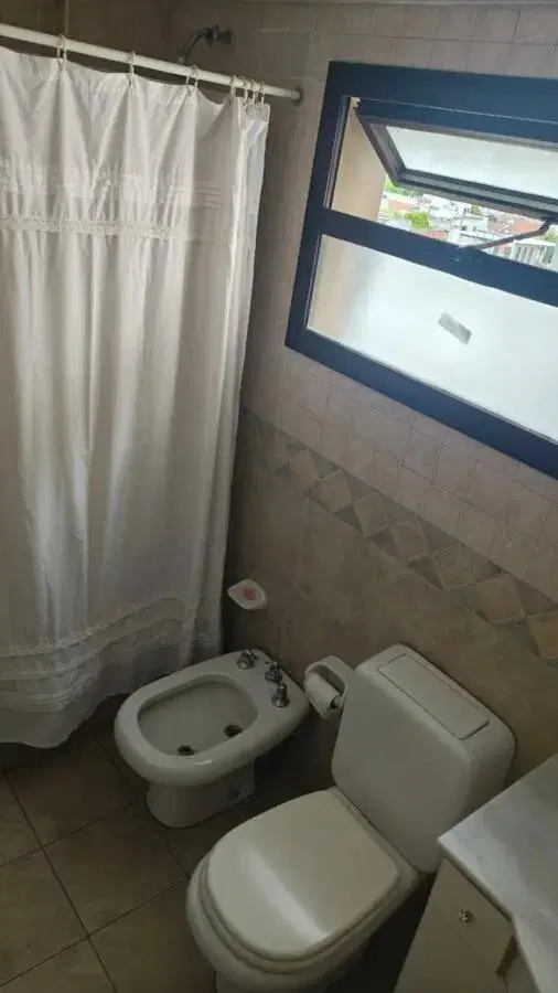 Departamento en Caseros al 1700 5