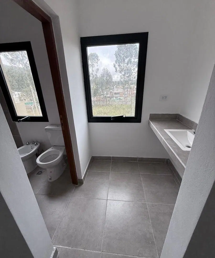 Venta duplex en Barrio Los Profesionales 5
