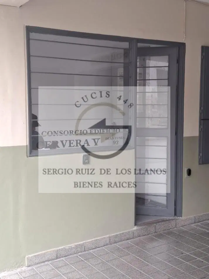 Cochera en  venta en edificio Cervera. Con ascensor. A una cuadra de plaza principal de Salta 2