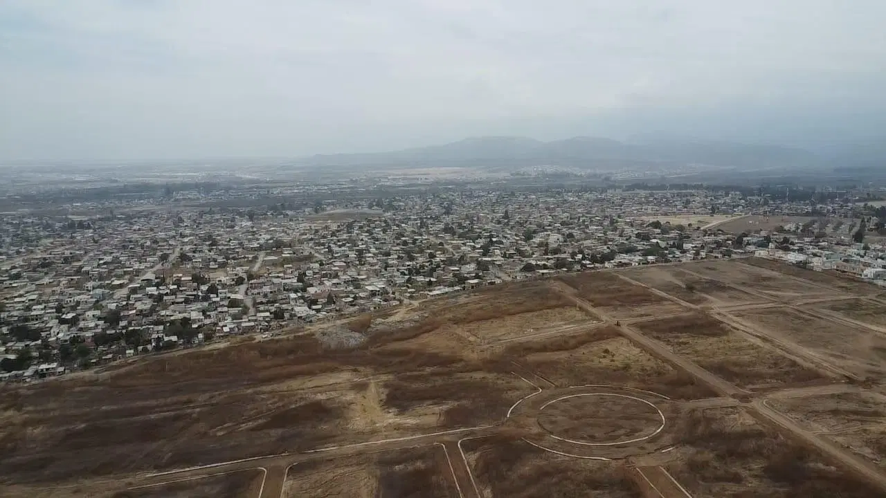 Terrenos de 400 m2 en venta. Barrio Grand Bourg. Salta 3