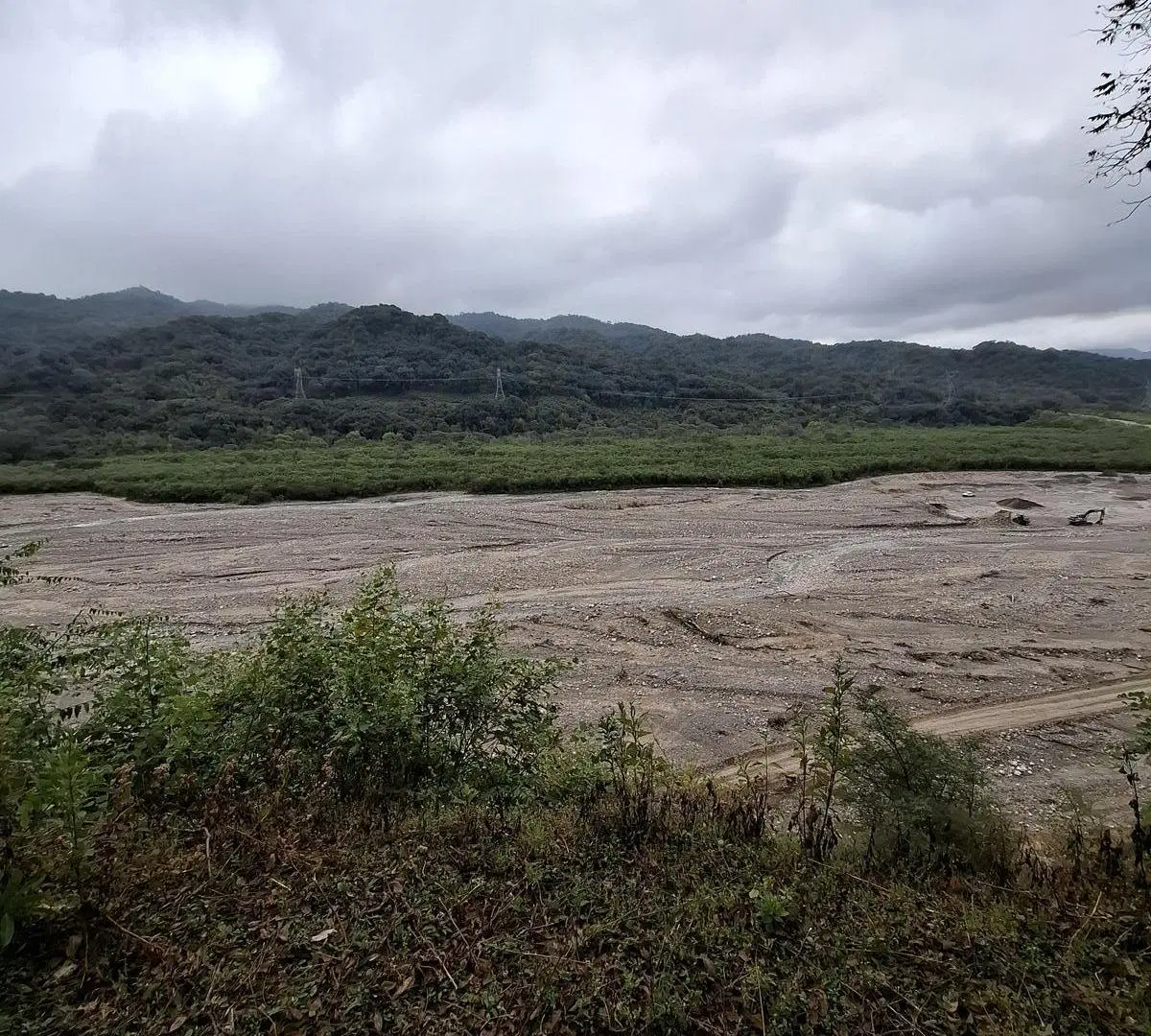 Chacra 27000 m2 venta Vaqueros 4