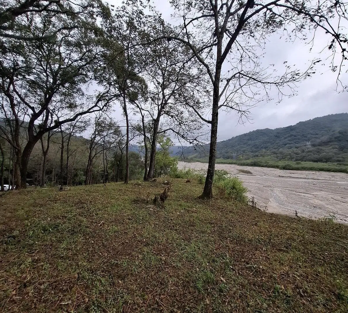 Chacra 27000 m2 venta Vaqueros 8