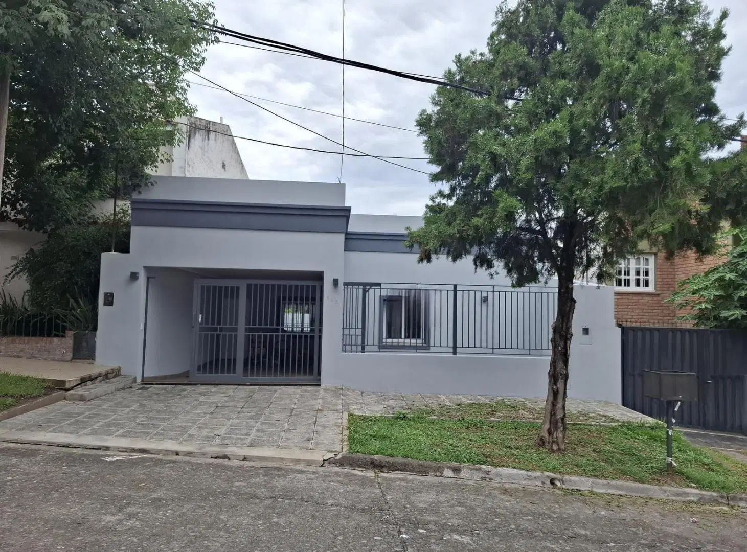 Casa en venta 3 dormitorios con pileta en Bº Tres Cerritos 3