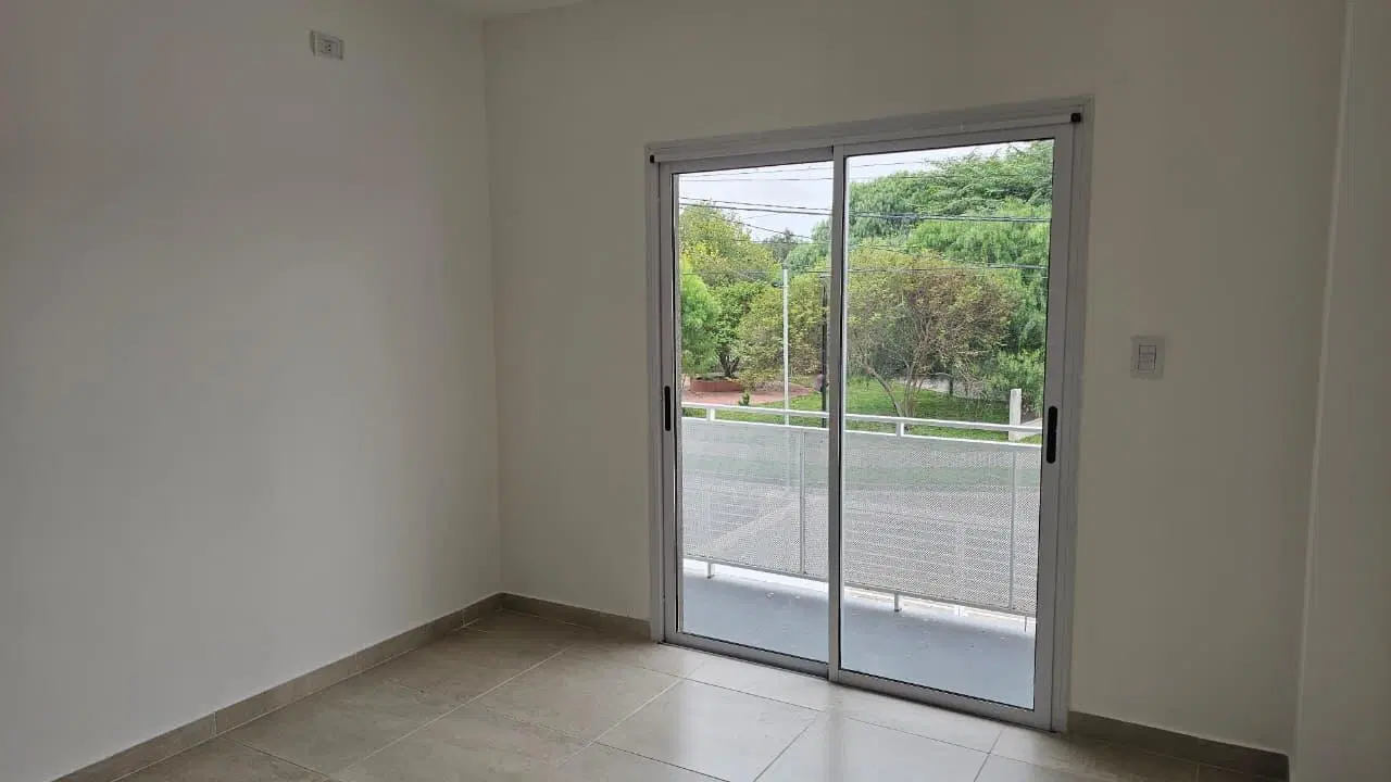 Casa duplex 2 dormitorios en Zona Norte 5