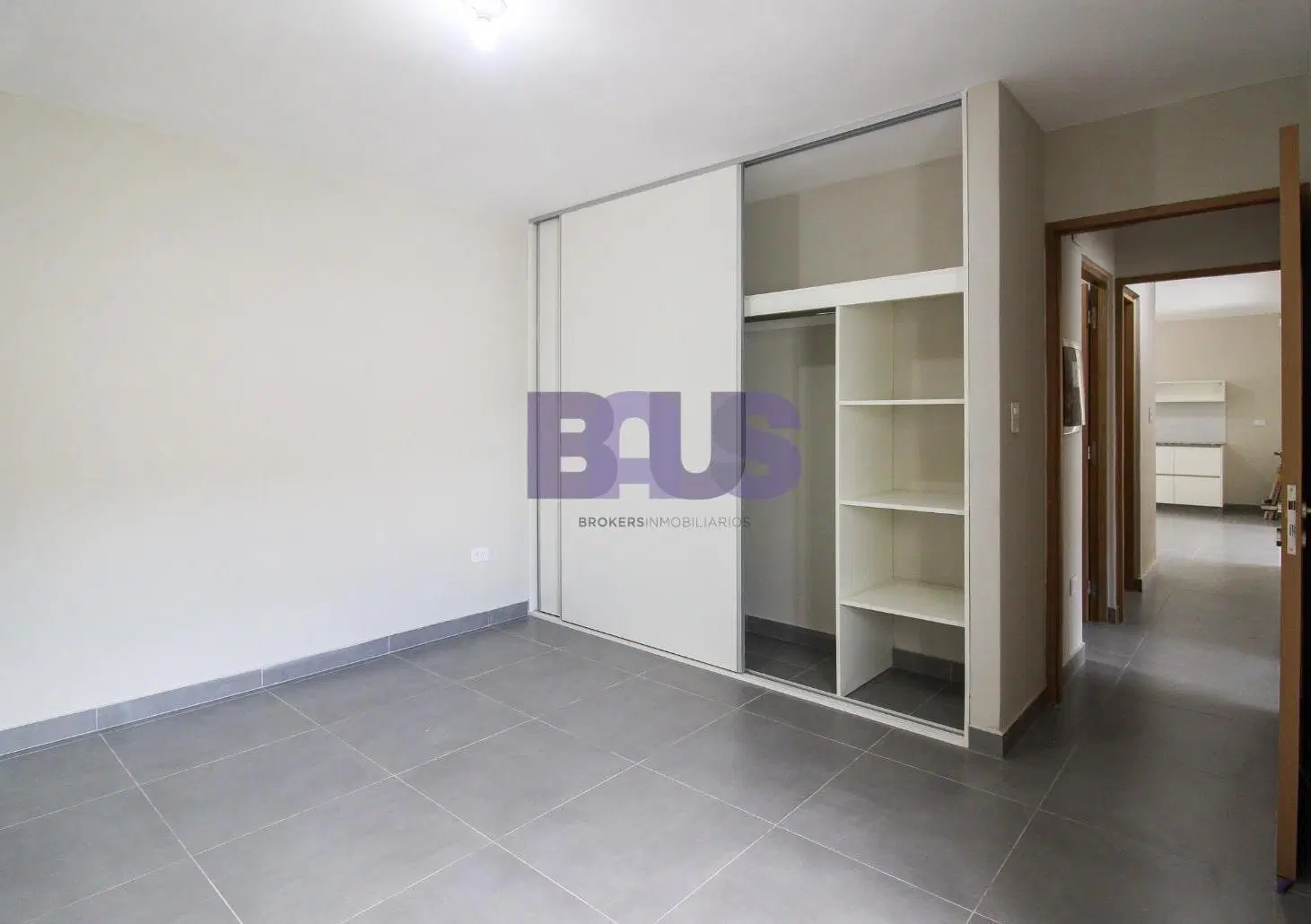 Casa en venta Barrio los Profesionales 8