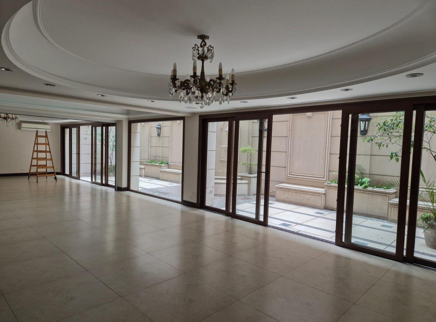 Foto de Salón/local comercial en Dean Funes al 300, imagen 2