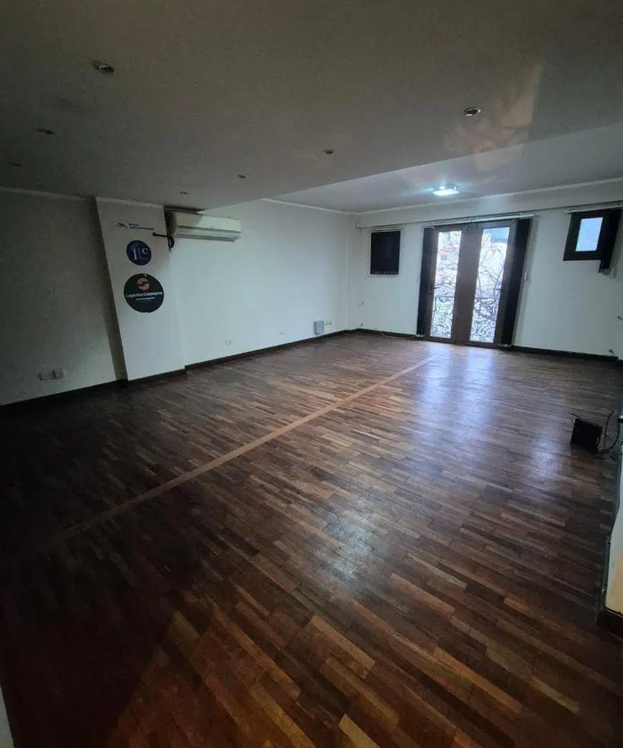 Alquiler de Oficina con Balcón y Recepción en Salta Capital | 3er Piso Céntrico 5