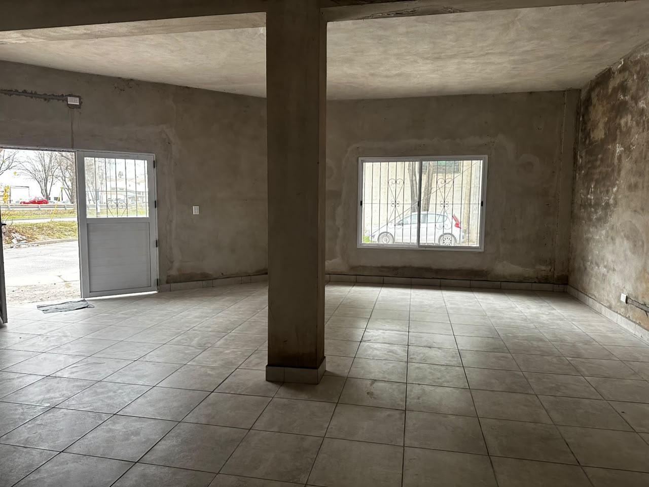 Foto de Local en Alquiler en Zona Tavella, imagen 4