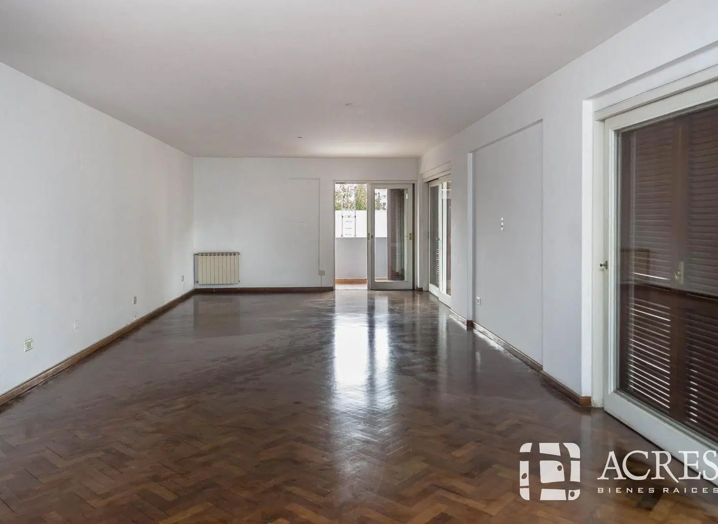 Venta de Departamento de 4 Dormitorios sobre Dean Funes al 300, Salta Capital 2