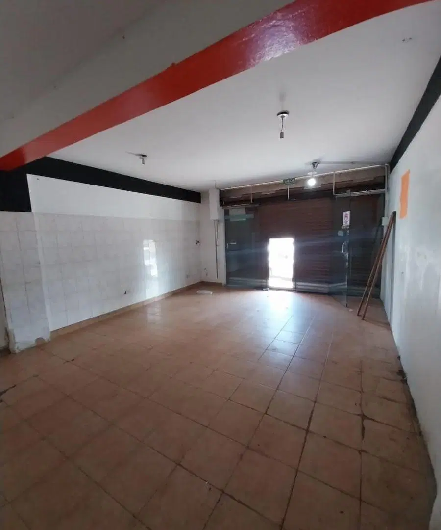 Alquiler de Local Comercial en Av. San Martín al 2700, Salta Capital 5