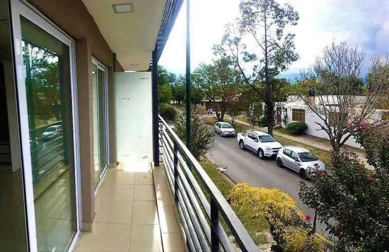 Venta de Casa de 10 Departamentos sobre Coronel Sánchez 700, Ciudad del Milagro, Salta Capital 3