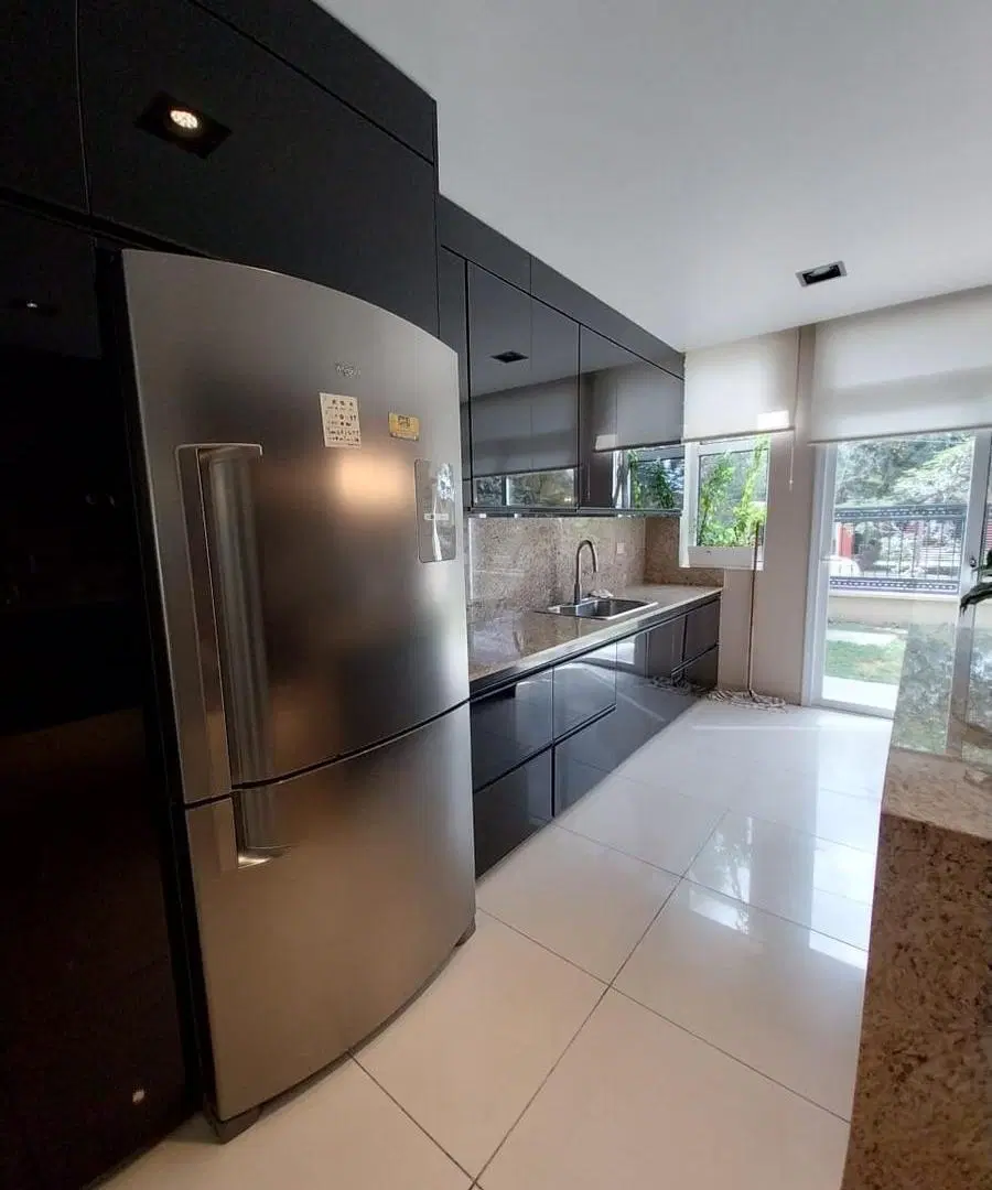 Casa en Venta y Alquiler de 4 Dormitorios en B° Privado Los Olmos, Salta Capital 2