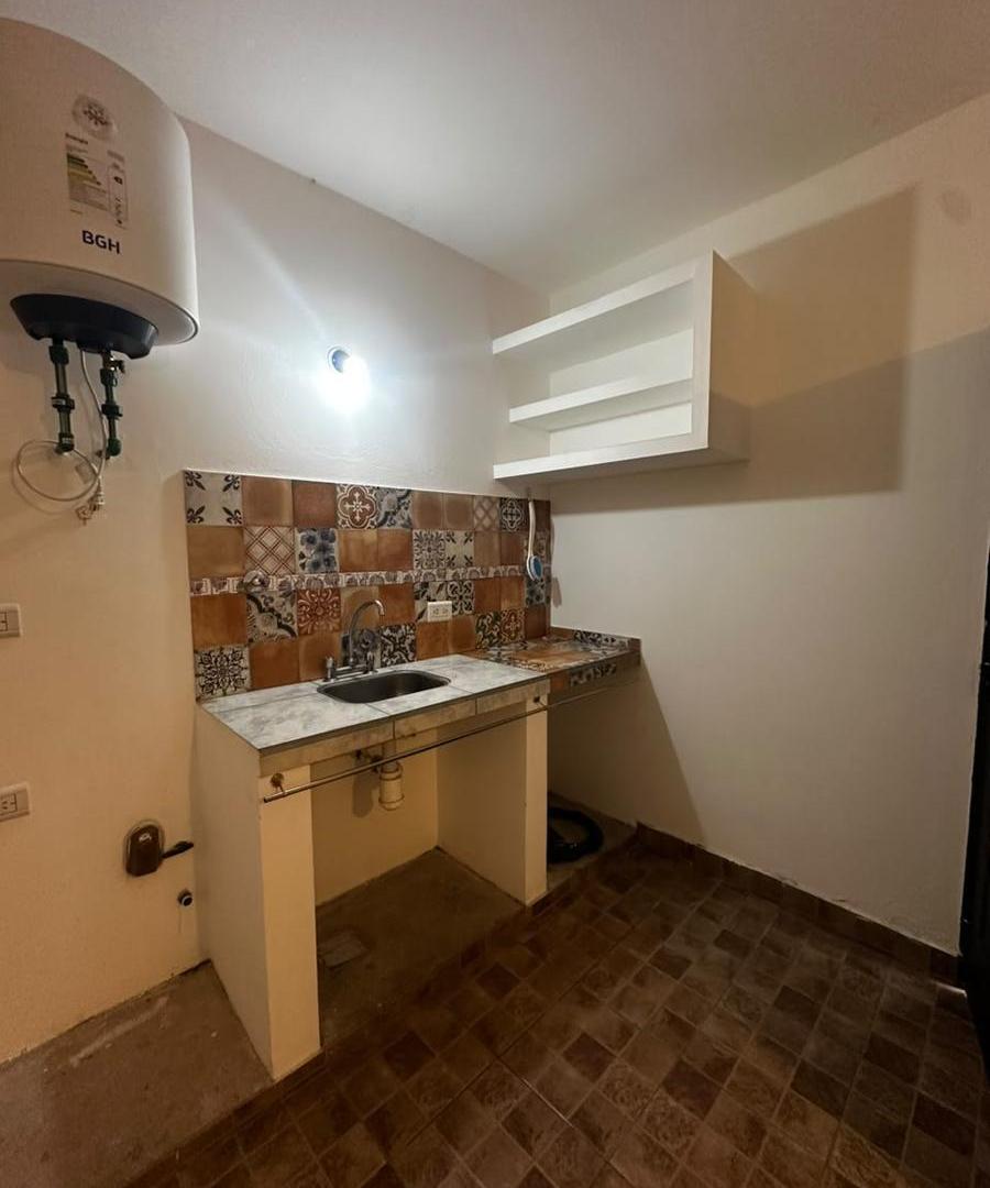 Foto de Alquiler de Departamento de 1 Dormitorio en Talcahuano al 700, Salta Capital, imagen 2