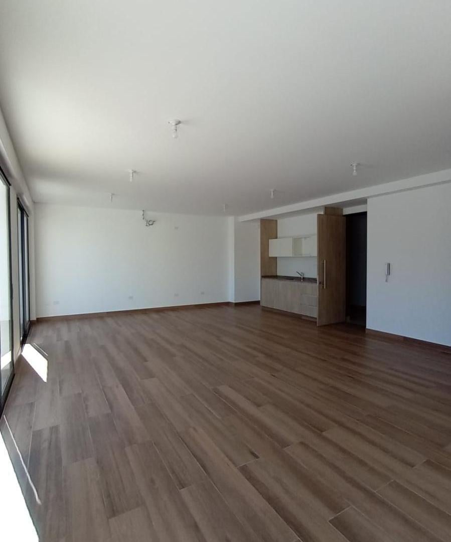 Foto de Alquiler de 8 Departamentos en Av. Bicentenario al 900, Salta Capital, imagen 4
