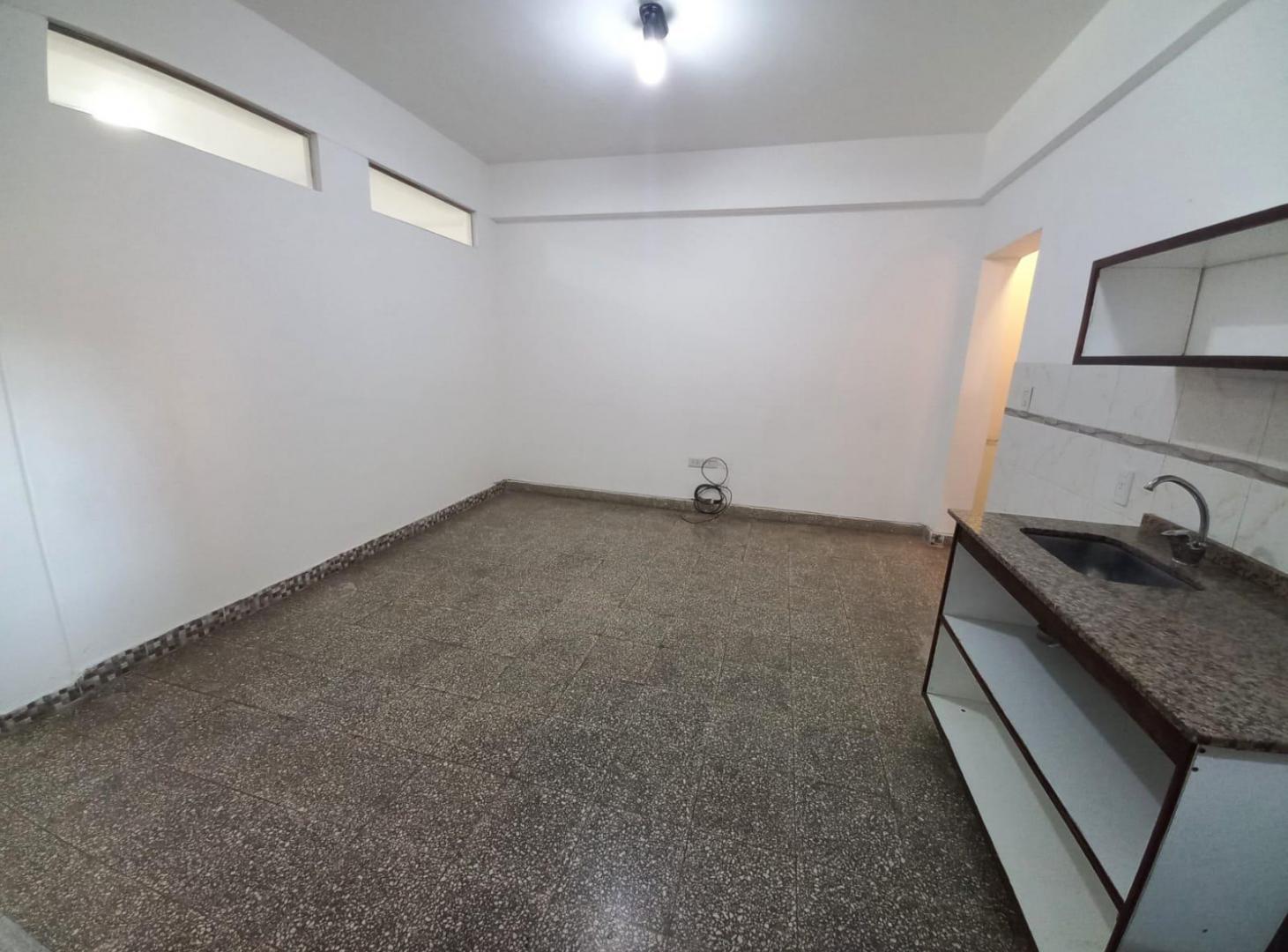 Foto de IDEAL CONSULTORIOS 3 AMBIENTES B° B. ARAOZ, imagen 2