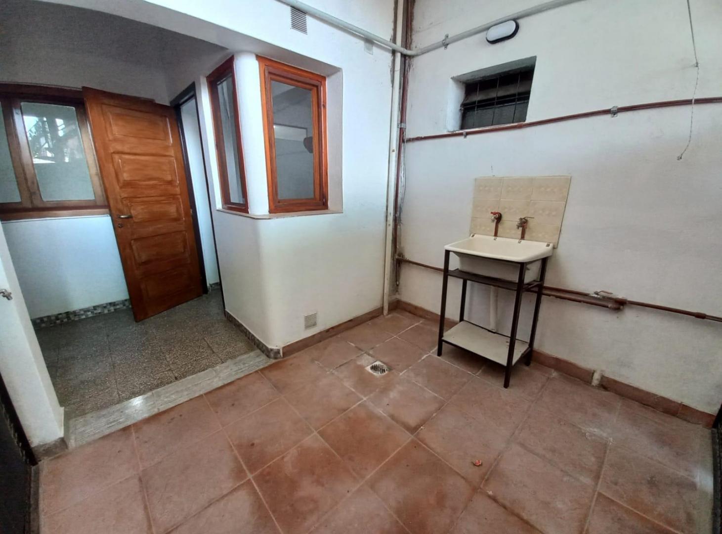 Foto de IDEAL CONSULTORIOS 3 AMBIENTES B° B. ARAOZ, imagen 5