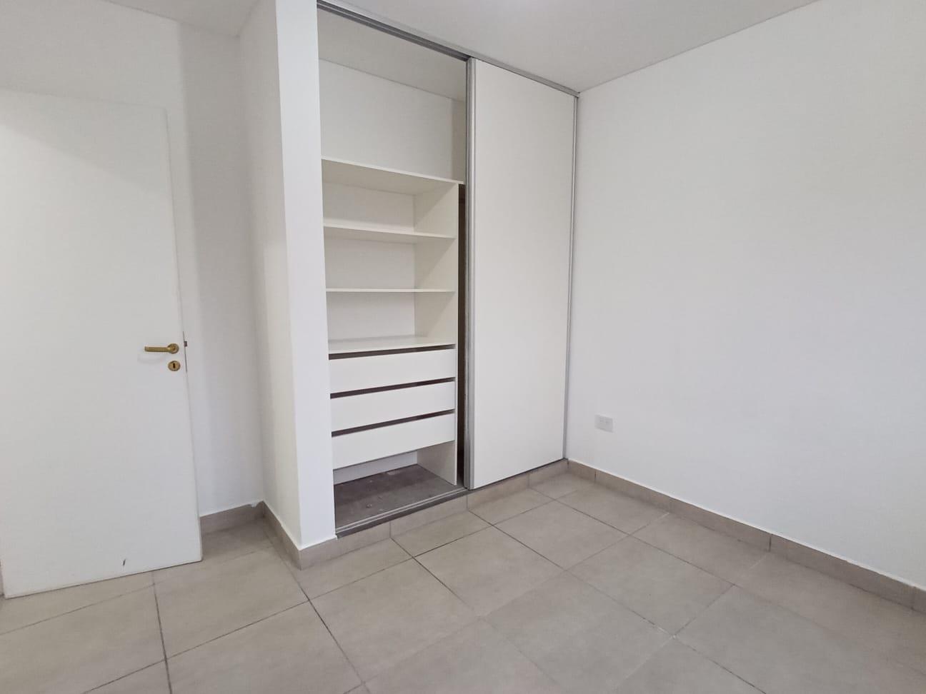 Foto de Alquiler de Departamento 1 Dormitorios en Av. Reyes Católicos al 2300, imagen 4