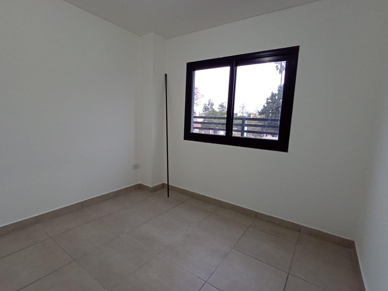 Foto de Alquiler de Departamento 1 Dormitorios en Av. Reyes Católicos al 2300, imagen 2