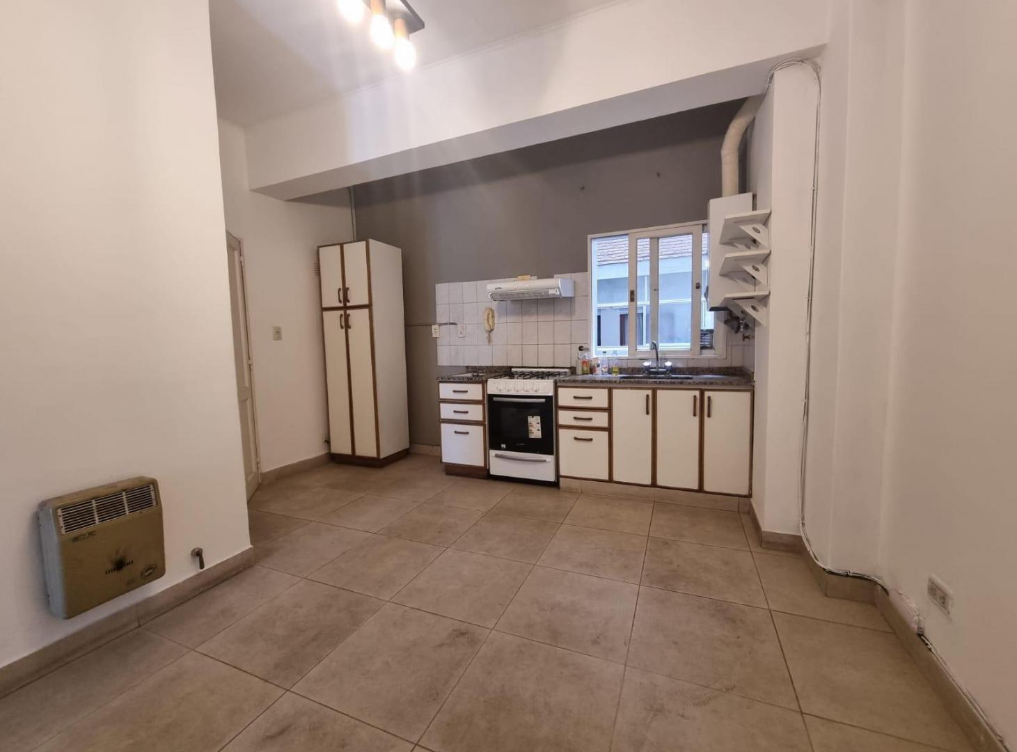 Foto de DEPARTAMENTO 1 DORMITORIO VENTA ZONA CENTRO, imagen 2