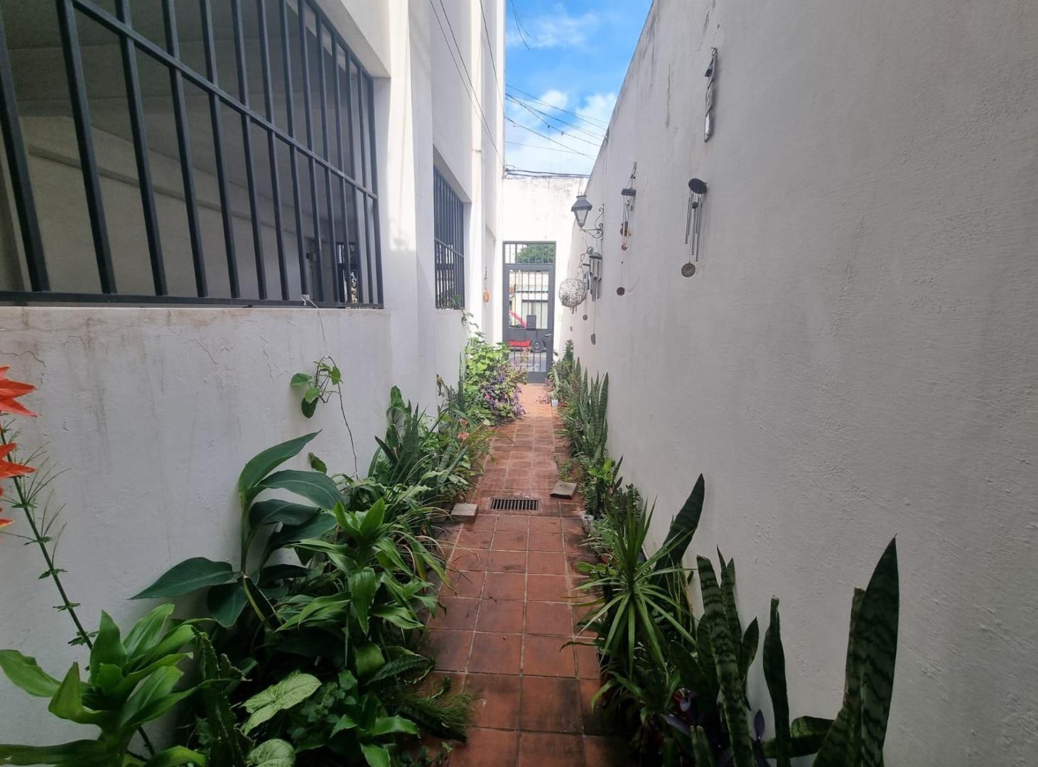 Foto de PH EN VENTA-ZONA MACROCENTRO-CALLE GORRITI 28, imagen 1