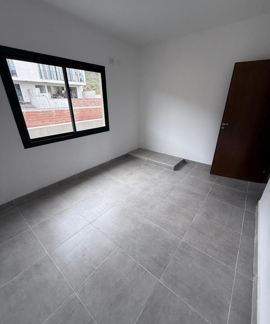 Foto de Venta duplex en Barrio Los Profesionales, imagen 3